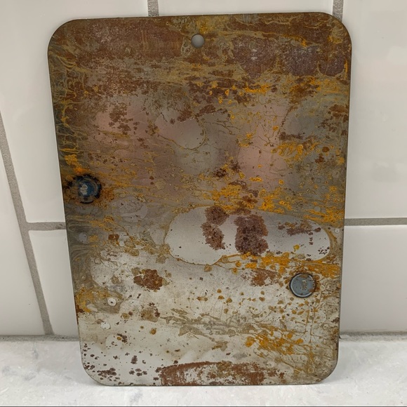 Handmade Recycled Metal Letter U Sign - Picture 3 of 3